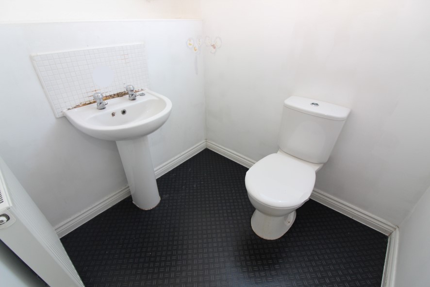 22 Queensway, Clifton, Swinton, Manchester, Greater Manchester M27 8QE