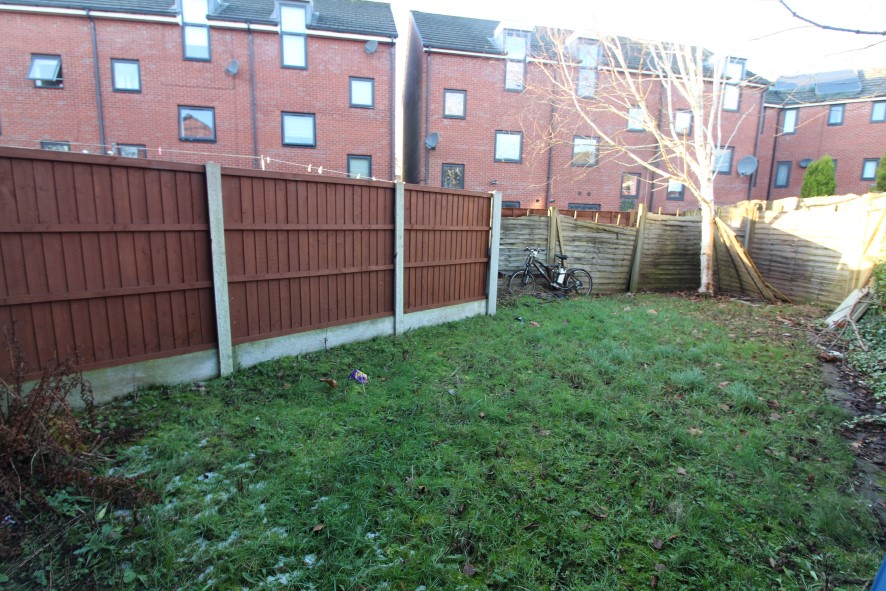 22 Queensway, Clifton, Swinton, Manchester, Greater Manchester M27 8QE