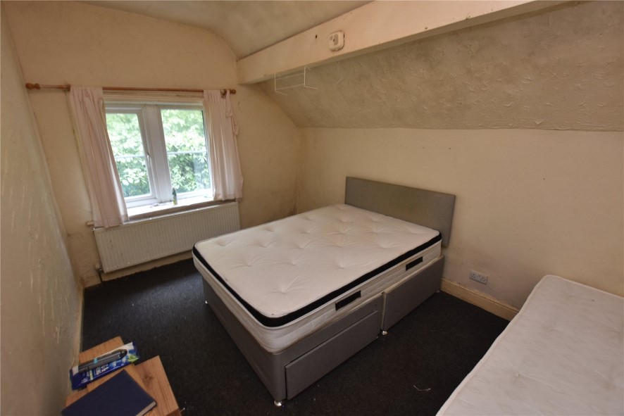 202-206 Oakworth Road, Keighley, West Yorkshire BD21 1QH