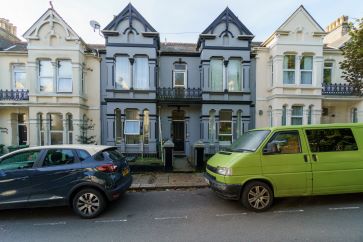 Property for Auction in South West - 18D Connaught Avenue, Mutley, Plymouth, Devon, PL4 7BX