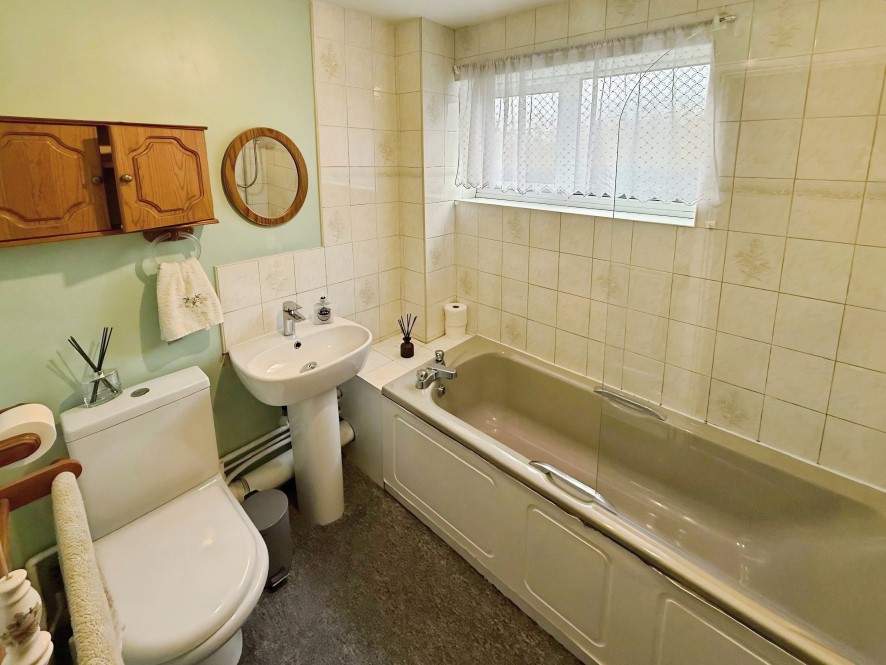 16 Blackshaw Drive, Walsgrave on Sowe, Coventry, West Midlands CV2 2PW