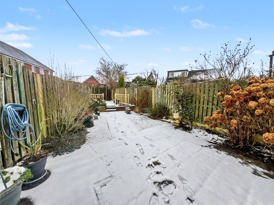 12 Brownlow Avenue, Royton, Oldham, OL2 6LX