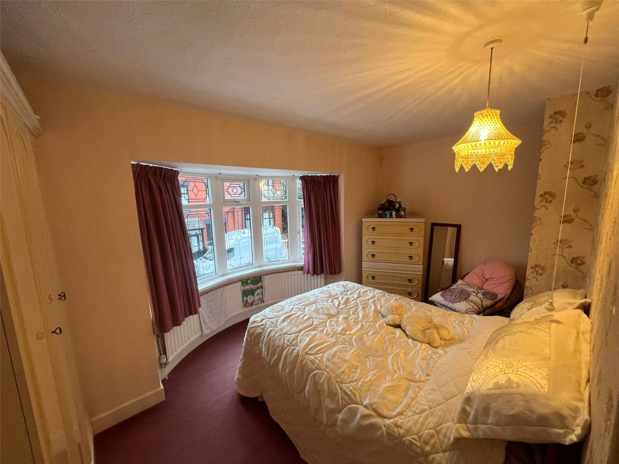 12 Brownlow Avenue, Royton, Oldham, OL2 6LX