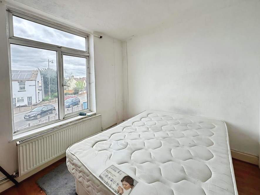 14 Abbey Green, Nuneaton, Warwickshire CV11 5DR