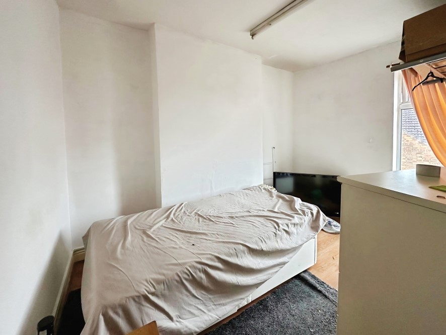 14 Abbey Green, Nuneaton, Warwickshire CV11 5DR