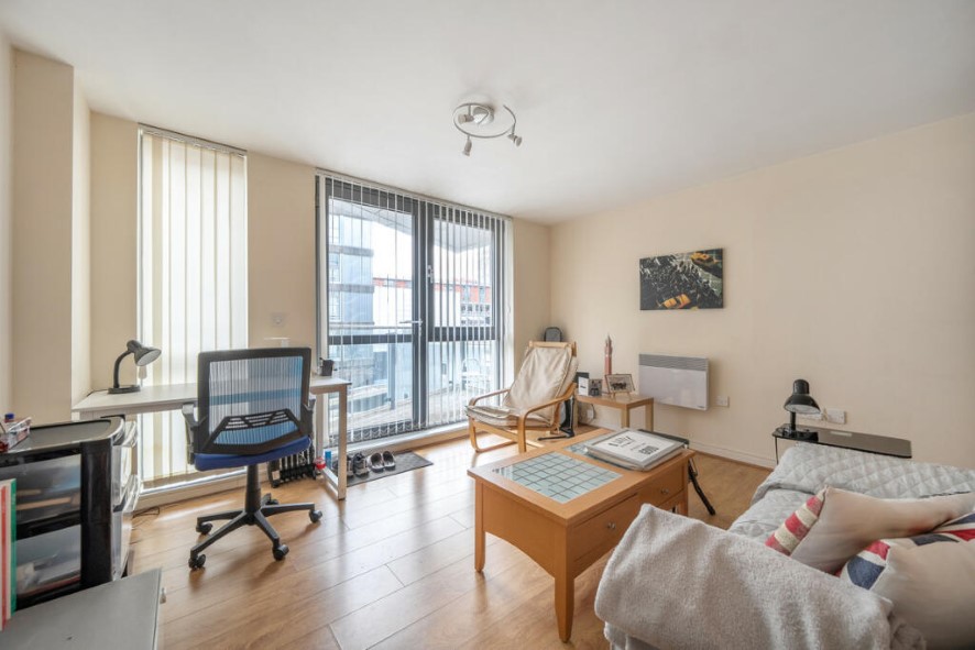 Apartment 296, Centenary Plaza, 18 Holliday Street, Birmingham, West Midlands B1 1TS