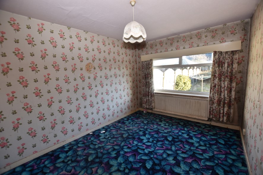 7 Bierley Hall Grove, Bradford, West Yorkshire BD4 6DH