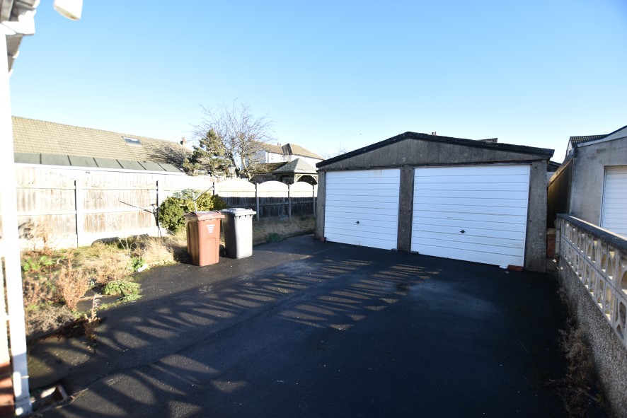 7 Bierley Hall Grove, Bradford, West Yorkshire BD4 6DH