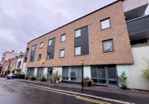 Property for Auction in London - 6 The Tavern Apartments, 105 Tanners Hill, Deptford, London, SE8 4QD