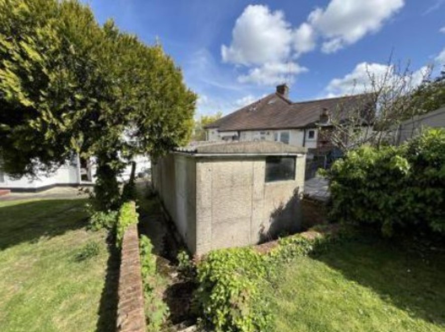 8 Gordon Gardens, Edgware, London HA8 5HG