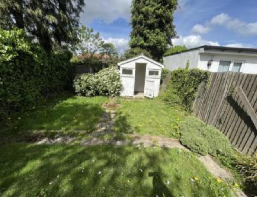 70 The Highlands, Edgware, London HA8 5HL