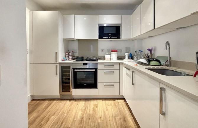 Flat 3, 9 Queensland Road, Highbury, London, N7 7FH