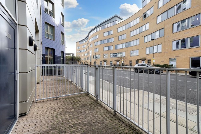 Flat 3, 9 Queensland Road, Highbury, London, N7 7FH