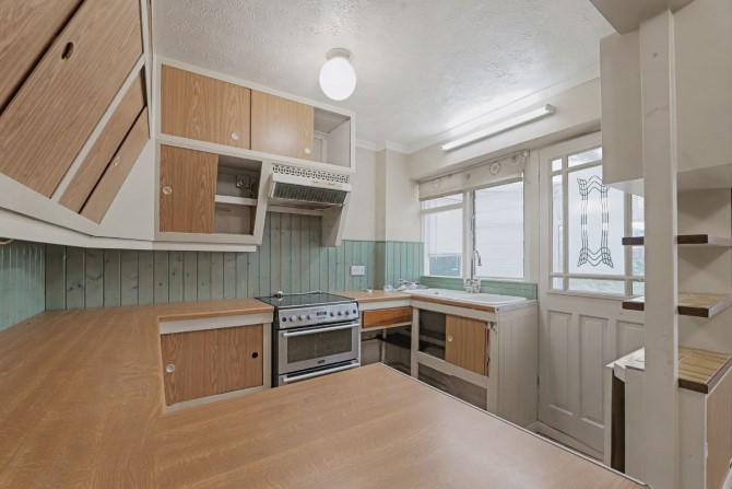 17 West Way, Wick, Littlehampton, West Sussex, BN17 7LY