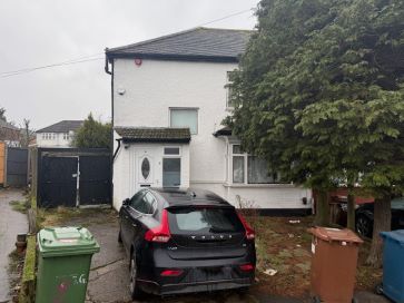 Property for Auction in North West - 8 Gordon Gardens, Edgware, London HA8 5HG