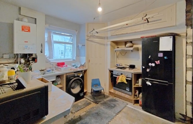 6A Odeon Parade, Allendale Road, Greenford, Middlesex, UB6 0RS