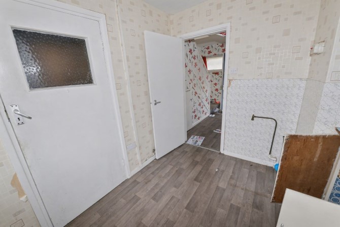 27 Cherry Orchard, Stratford-upon-Avon, Warwickshire, CV37 9AP