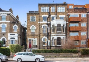 Property for Auction in London - Flat 6 Bedford Court, Green Lanes, Stoke Newington, London, N16 9DD