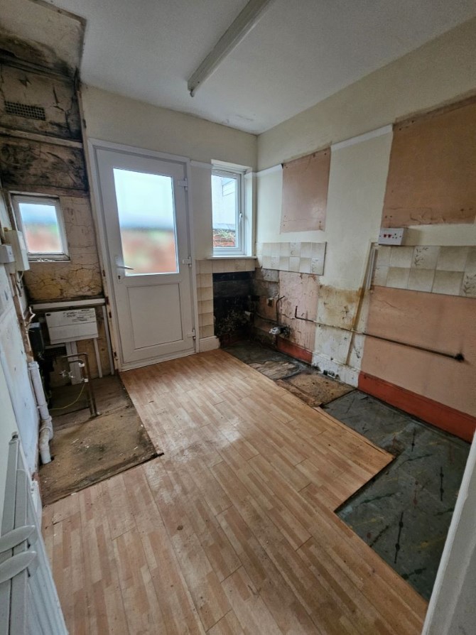 32 Whaddon Road, Cheltenham, Gloucestershire, GL52 5NA