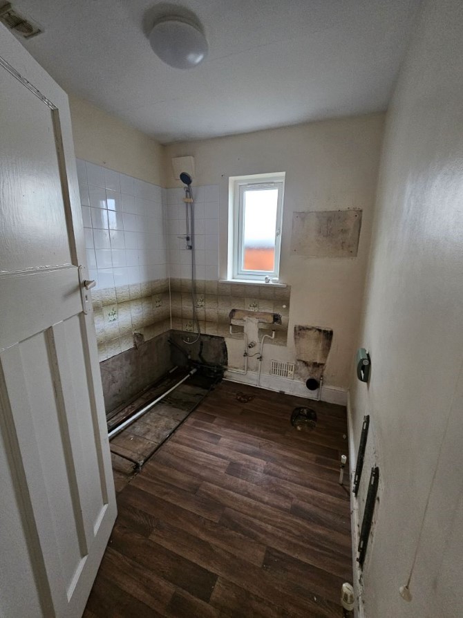 32 Whaddon Road, Cheltenham, Gloucestershire, GL52 5NA