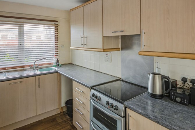 184 Pilgrims Way, Andover, Hampshire, SP10 5HT