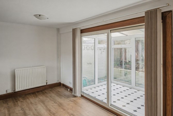 184 Pilgrims Way, Andover, Hampshire, SP10 5HT