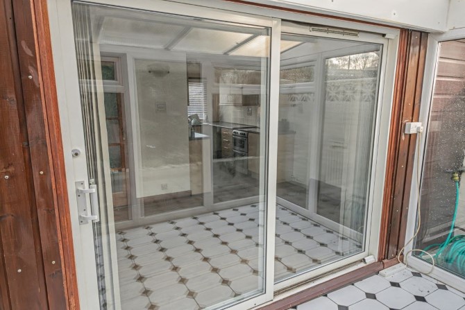 184 Pilgrims Way, Andover, Hampshire, SP10 5HT