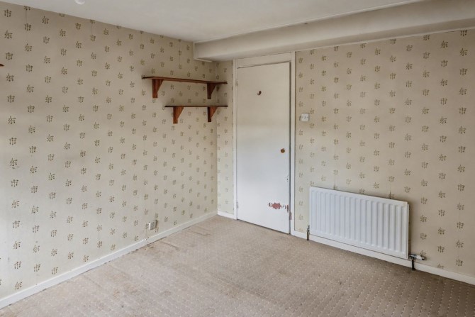 184 Pilgrims Way, Andover, Hampshire, SP10 5HT