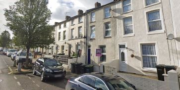 Property for Auction in North West - Flat 2, 133 Wellington Street, Gravesend, Kent DA12 1JE