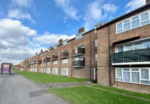 Property for Auction in London - 136A Wrythe Lane, Carshalton, Surrey, SM5 2SB