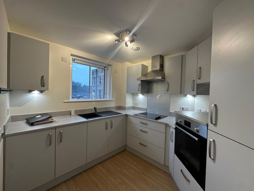 37 Devonshire Place, Station Road, Buxton, Derbyshire, SK17 6GP