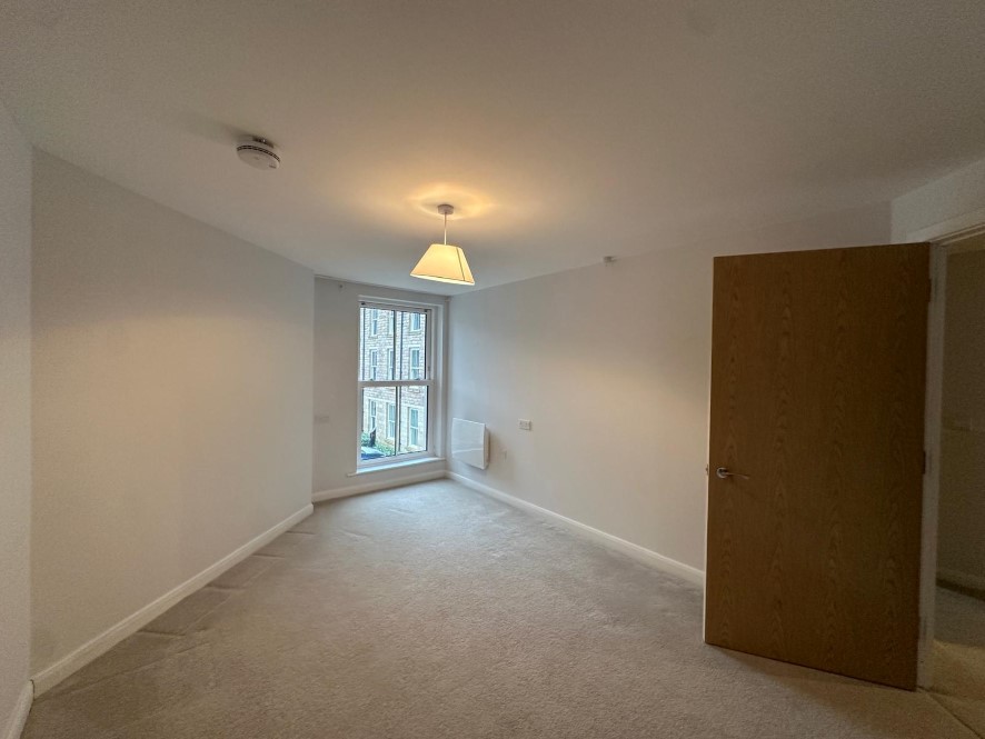 37 Devonshire Place, Station Road, Buxton, Derbyshire, SK17 6GP