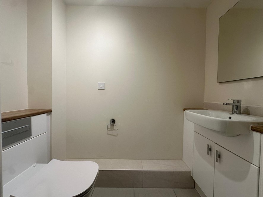 37 Devonshire Place, Station Road, Buxton, Derbyshire, SK17 6GP