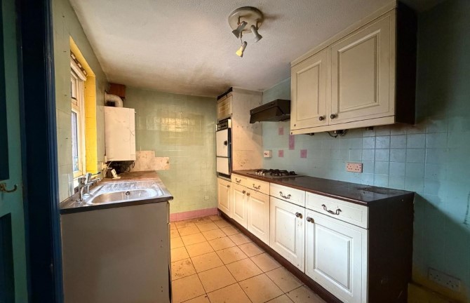 337 Preston Road, Clayton-le-Woods, Chorley, Lancashire, PR6 7PY