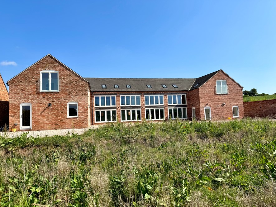 The Burrow, Drakelow Road, Walton-On-Trent, Swadlincote, Derbyshire DE12 8NB