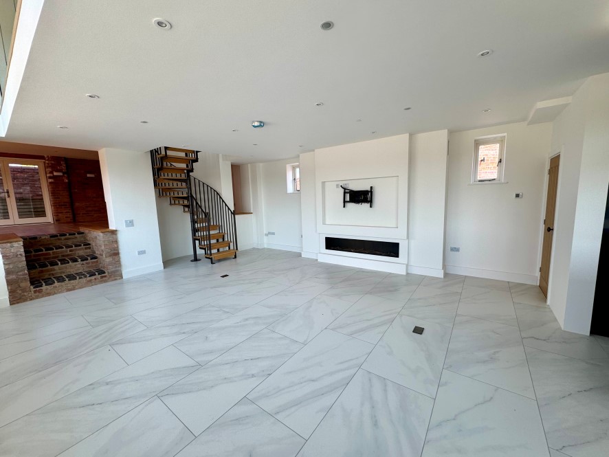 The Burrow, Drakelow Road, Walton-On-Trent, Swadlincote, Derbyshire DE12 8NB