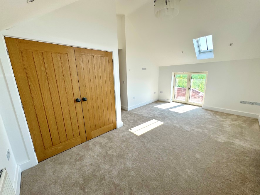 The Burrow, Drakelow Road, Walton-On-Trent, Swadlincote, Derbyshire DE12 8NB