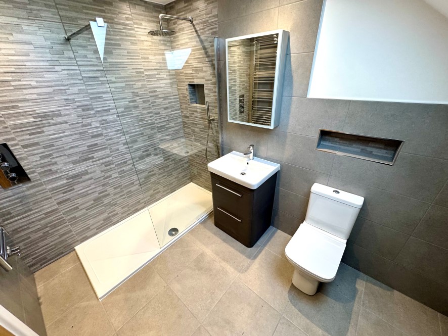 The Burrow, Drakelow Road, Walton-On-Trent, Swadlincote, Derbyshire DE12 8NB