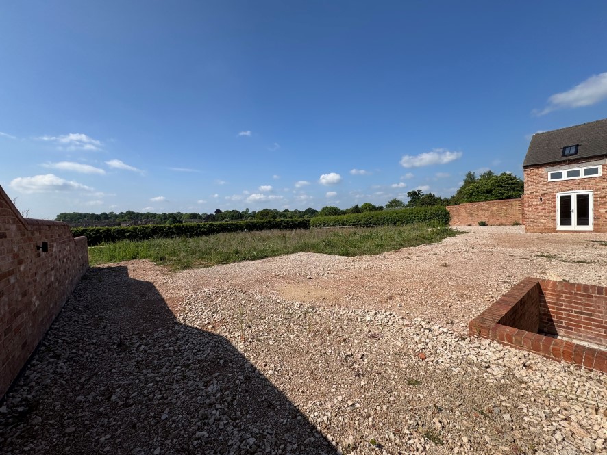 The Burrow, Drakelow Road, Walton-On-Trent, Swadlincote, Derbyshire DE12 8NB