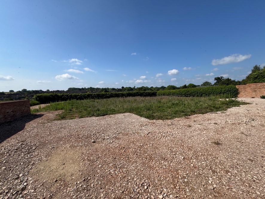 The Burrow, Drakelow Road, Walton-On-Trent, Swadlincote, Derbyshire DE12 8NB