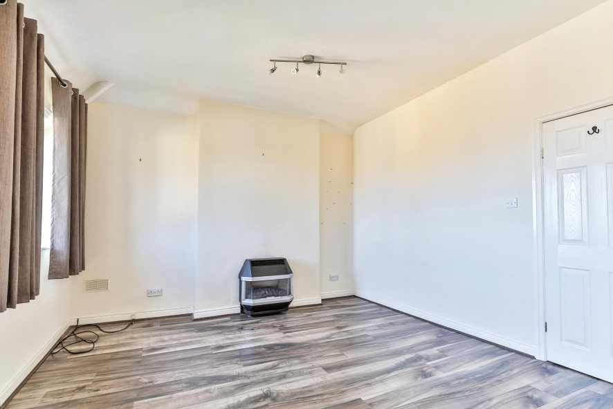 Flat 3, 13 Park Avenue, Scarborough, North Yorkshire, YO12 4AG