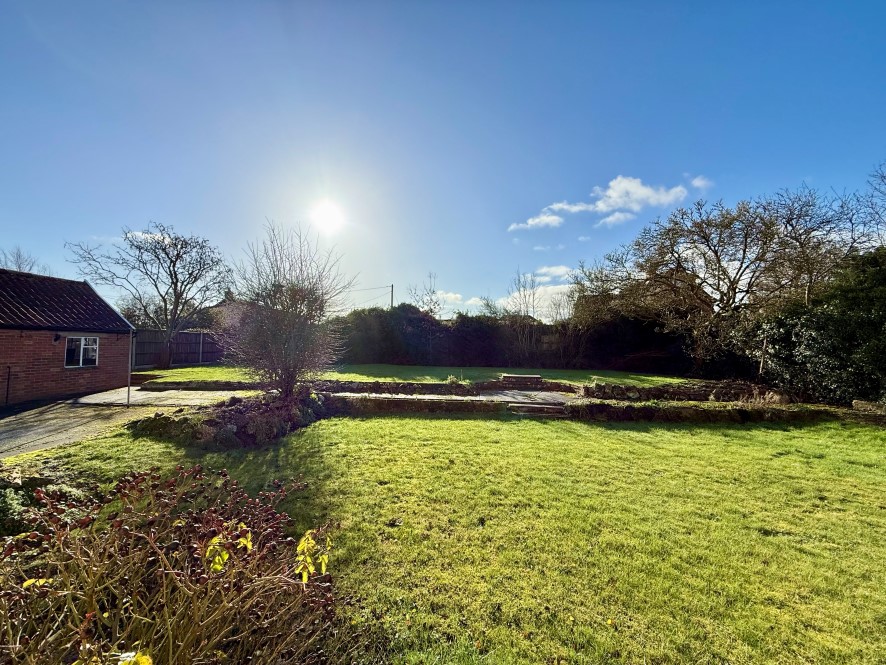 The Lilacs, Mill Road, Hempnall, Norwich, Norfolk NR15 2LP