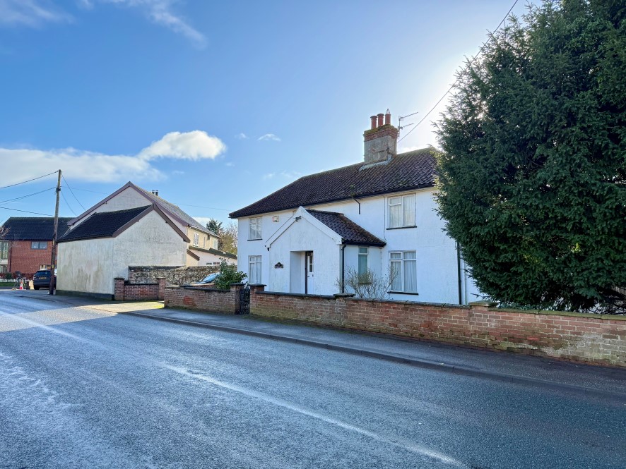 The Lilacs, Mill Road, Hempnall, Norwich, Norfolk NR15 2LP