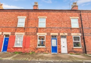 Property for Auction in London - 4 Cross Street, Skegness, Lincolnshire, PE25 3RH