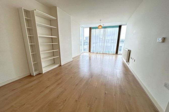 Flat 701 Signal Building, Station Approach, Hayes, Middlesex, UB3 4FG