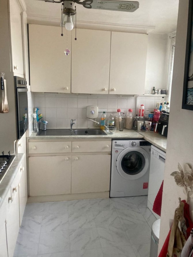 Flat 67 Isobel House, Staines Road West, Sunbury-on-Thames, Middlesex, TW16 7BD