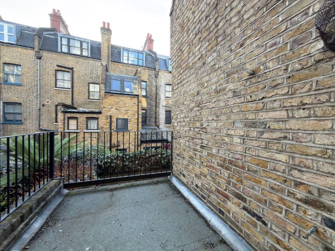 108 Newark Street, Whitechapel, London, E1 2ES