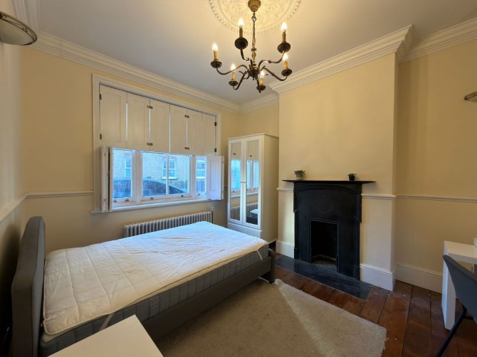 108 Newark Street, Whitechapel, London, E1 2ES