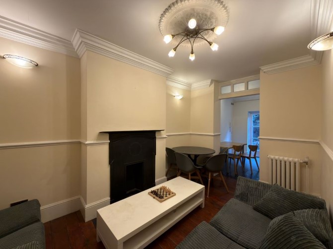 108 Newark Street, Whitechapel, London, E1 2ES