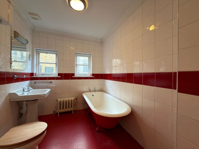 108 Newark Street, Whitechapel, London, E1 2ES